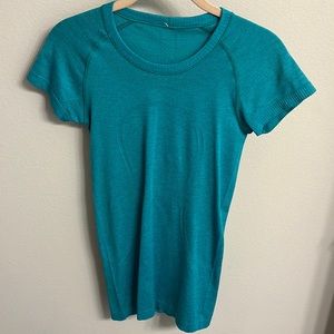 Lululemon swiftly tech short sleeve